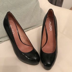 Aldo Pumps Size 37, Black Slightly used